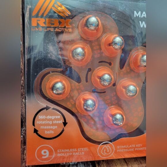 Massage Glove with Body Oil - Picture 5 of 11